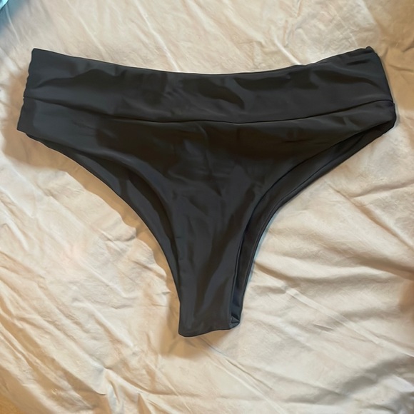 Kulani Kinis high waist cheeky bikini bottoms - Picture 2 of 2